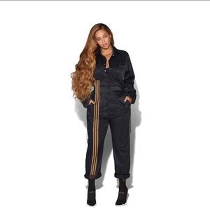 Adidas X Ivy Park Jumpsuit (unisex) 🖤💛